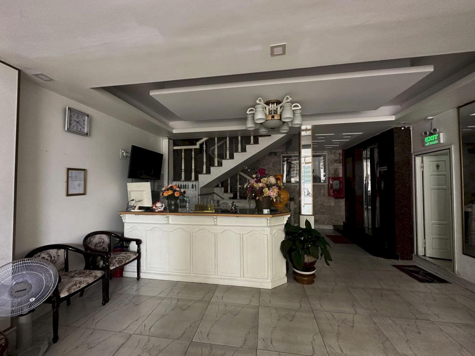 Oyo 1196 Le Vu Hotel 大叻 外观 照片
