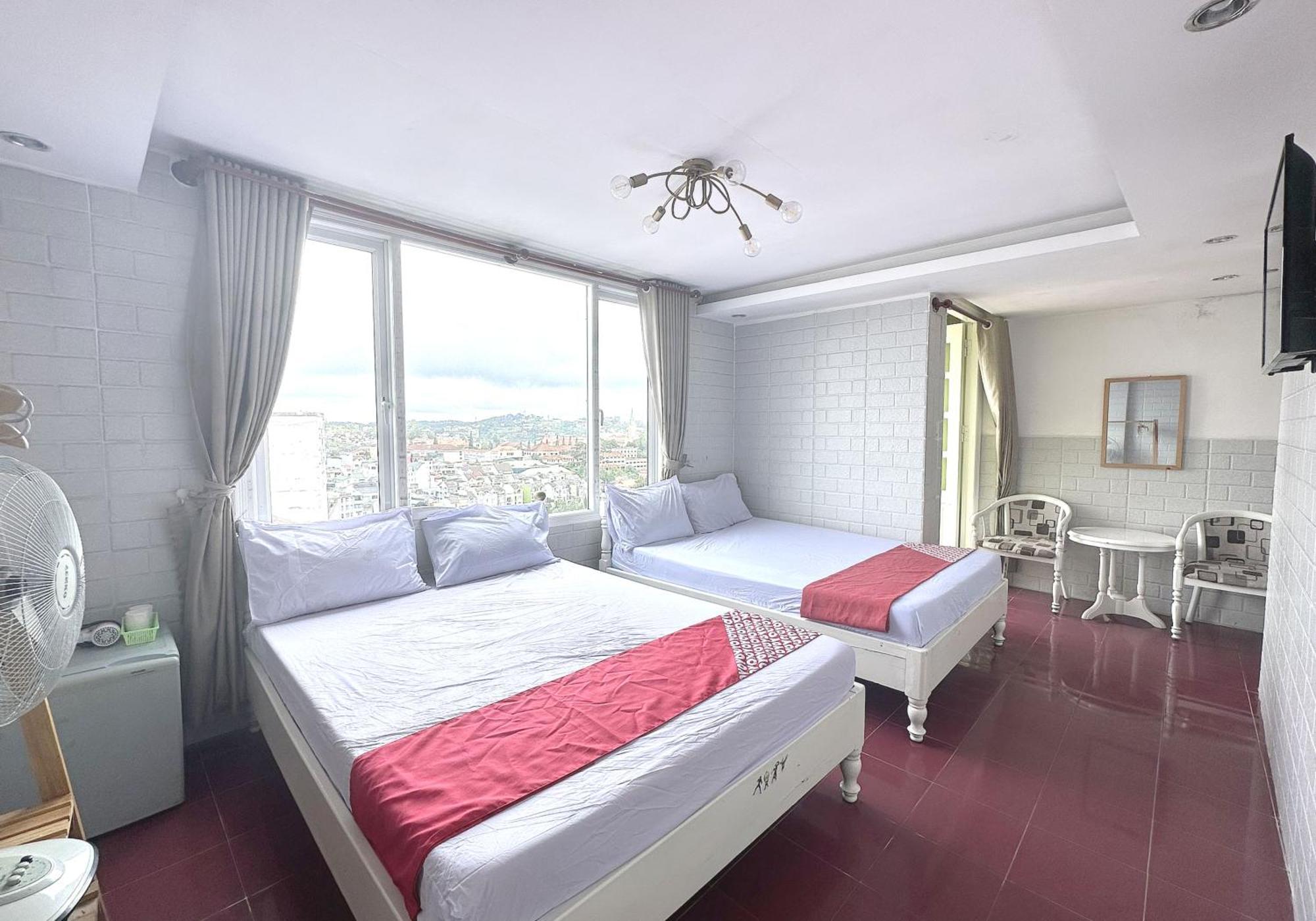 Oyo 1196 Le Vu Hotel 大叻 外观 照片