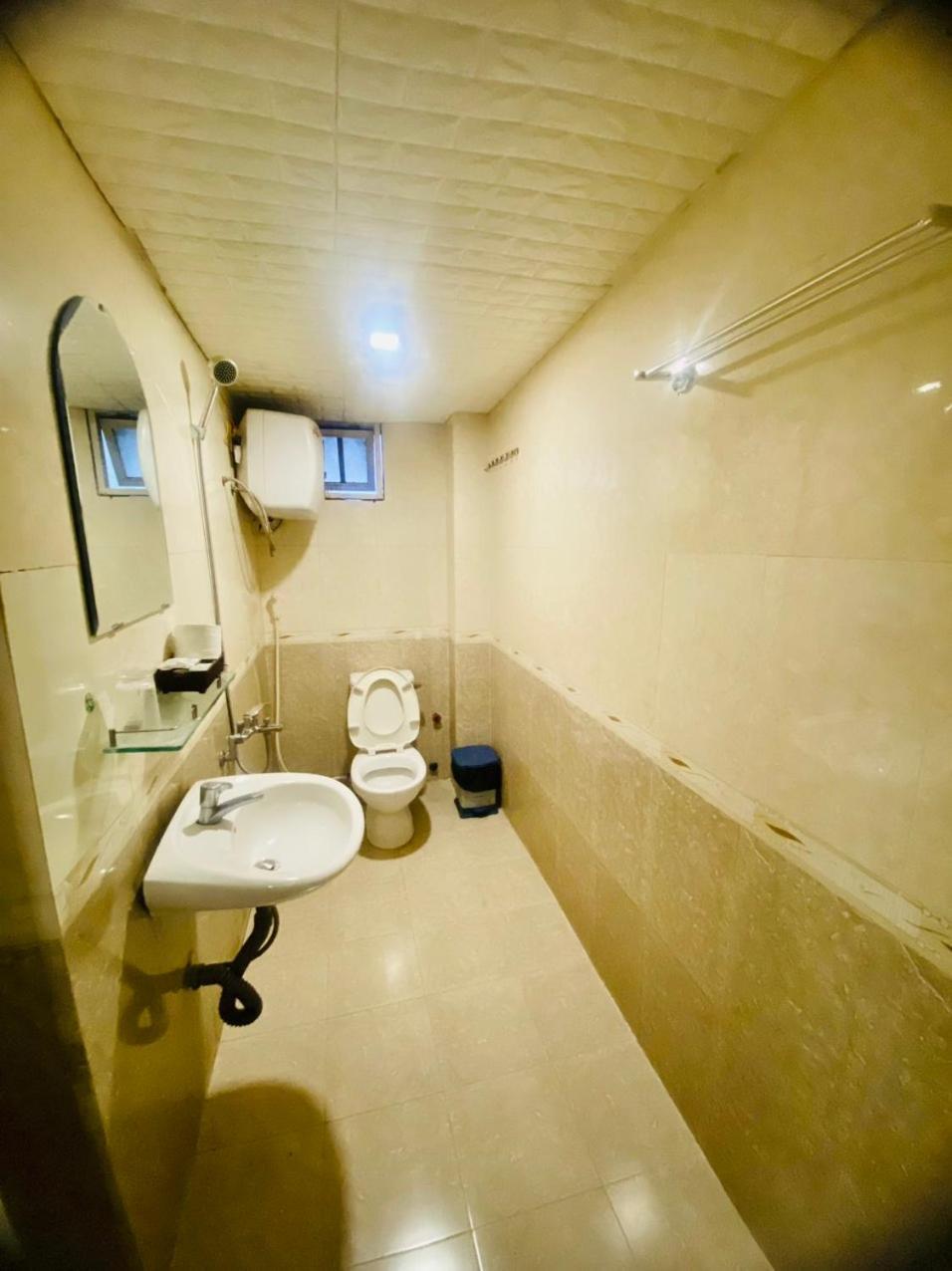 Oyo 1196 Le Vu Hotel 大叻 外观 照片
