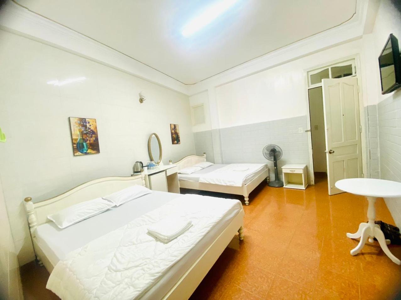 Oyo 1196 Le Vu Hotel 大叻 外观 照片