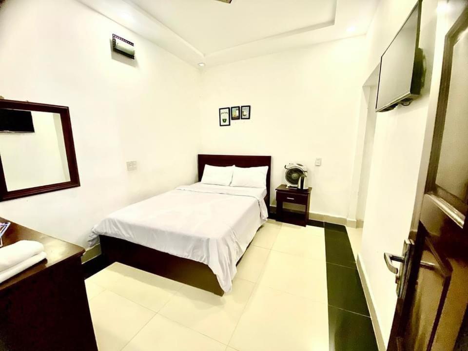 Oyo 1196 Le Vu Hotel 大叻 外观 照片
