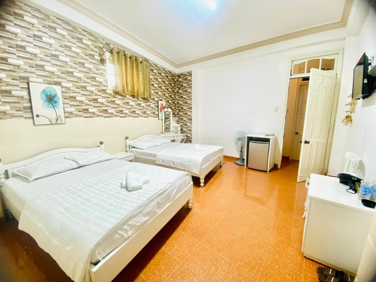 Oyo 1196 Le Vu Hotel 大叻 外观 照片