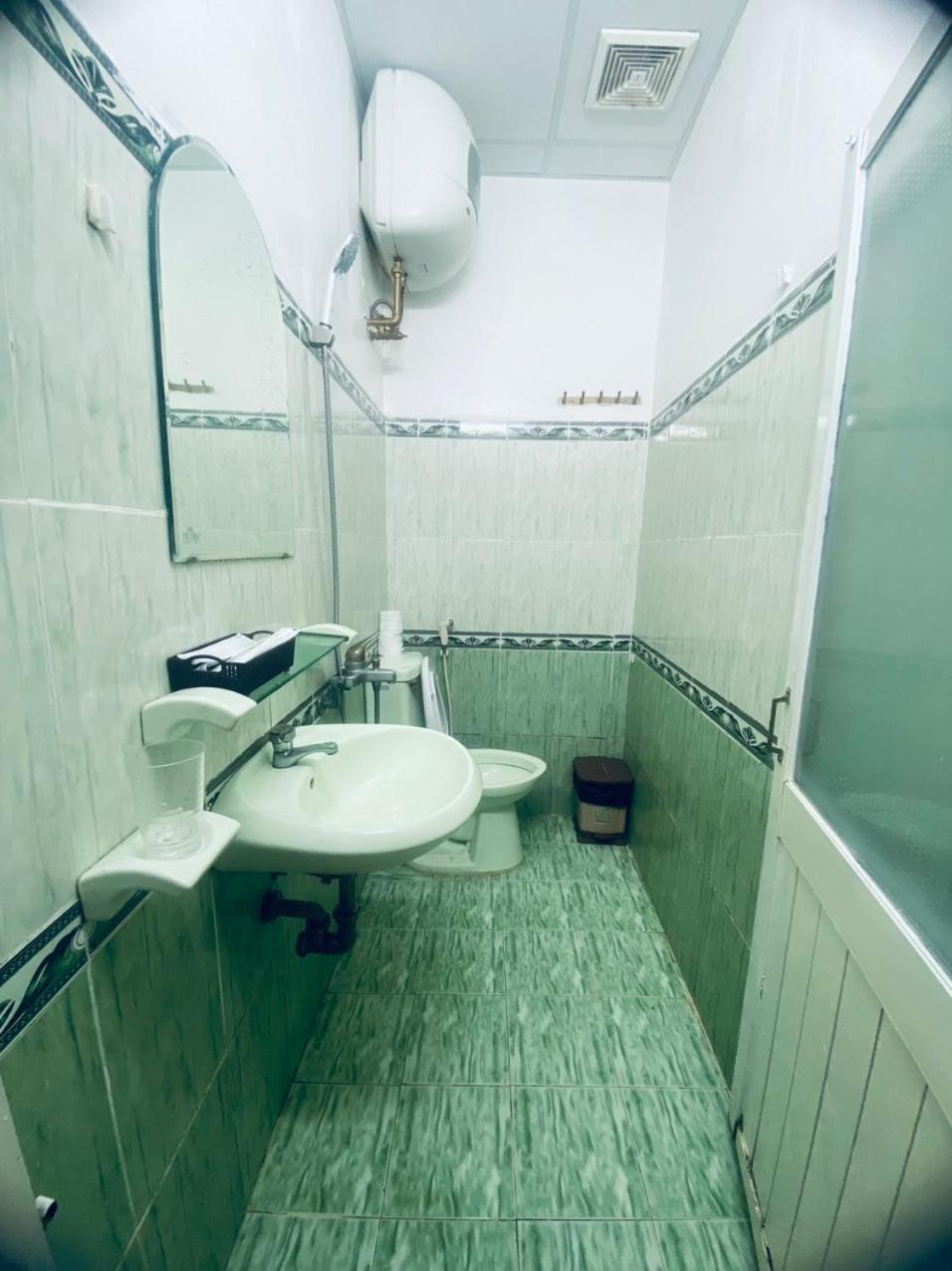 Oyo 1196 Le Vu Hotel 大叻 外观 照片